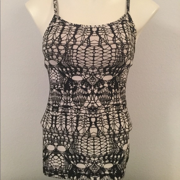 lululemon athletica Tops - Lululemon Power Y Tank